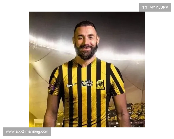 本泽马加盟利雅得新月，C罗不满罢赛抗议